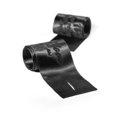 SILKY SENSUAL HANDCUFFS